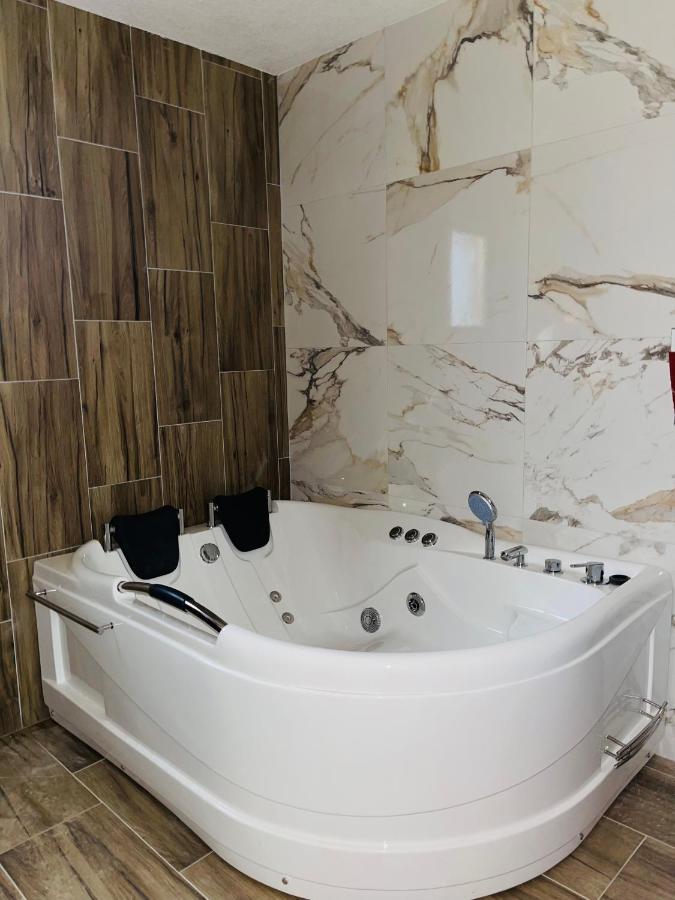Chalet Montenegrina With Jacuzzi Kolasin Ngoại thất bức ảnh
